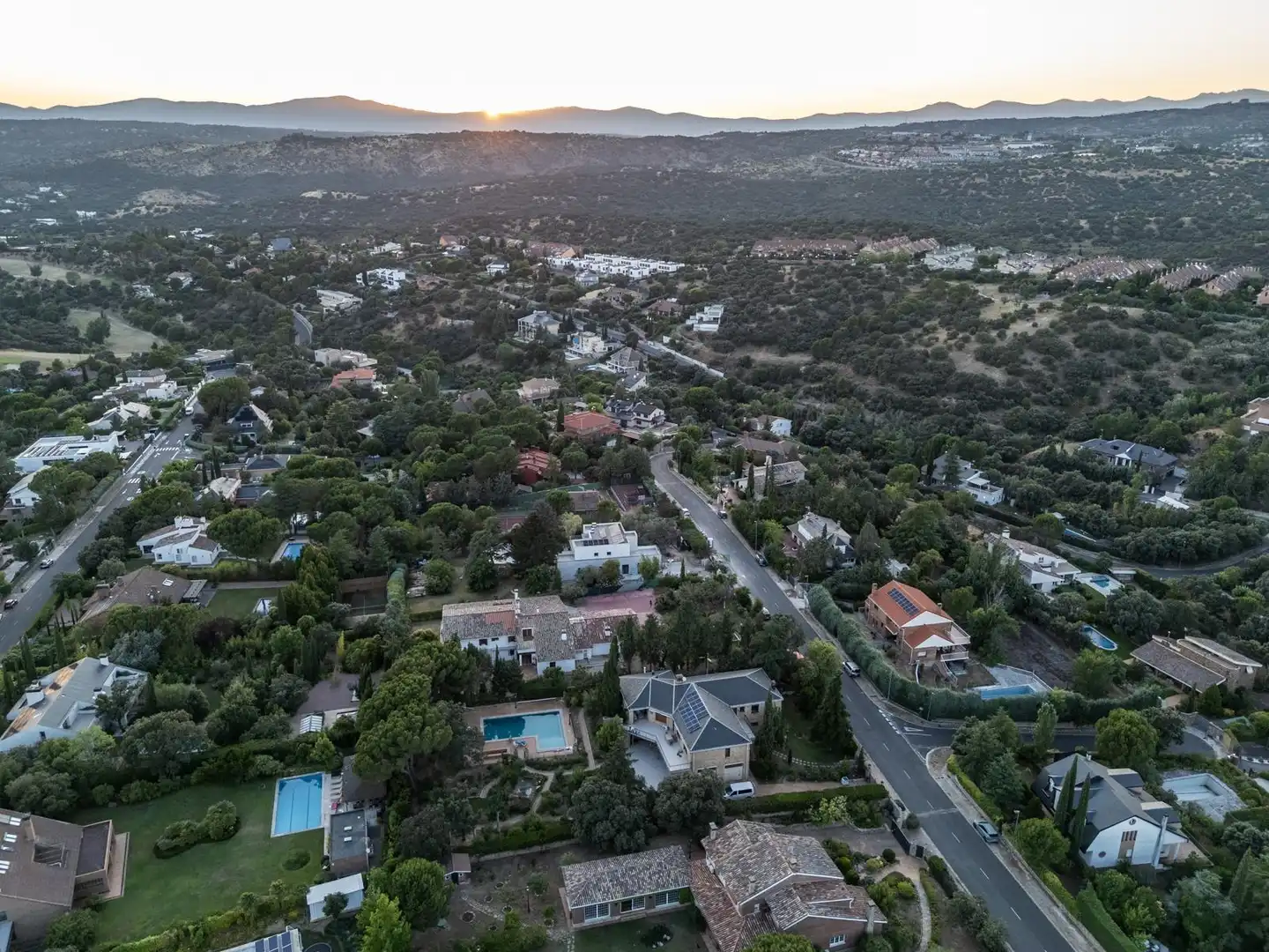 Vista exterior de Casa o chalet en venta en Las Rozas de Madrid con Aire acondicionado, Calefacción y Jardín privado