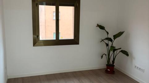 Foto 2 de Pis en venda a Carrer de Travau, El Turó de la Peira, Barcelona