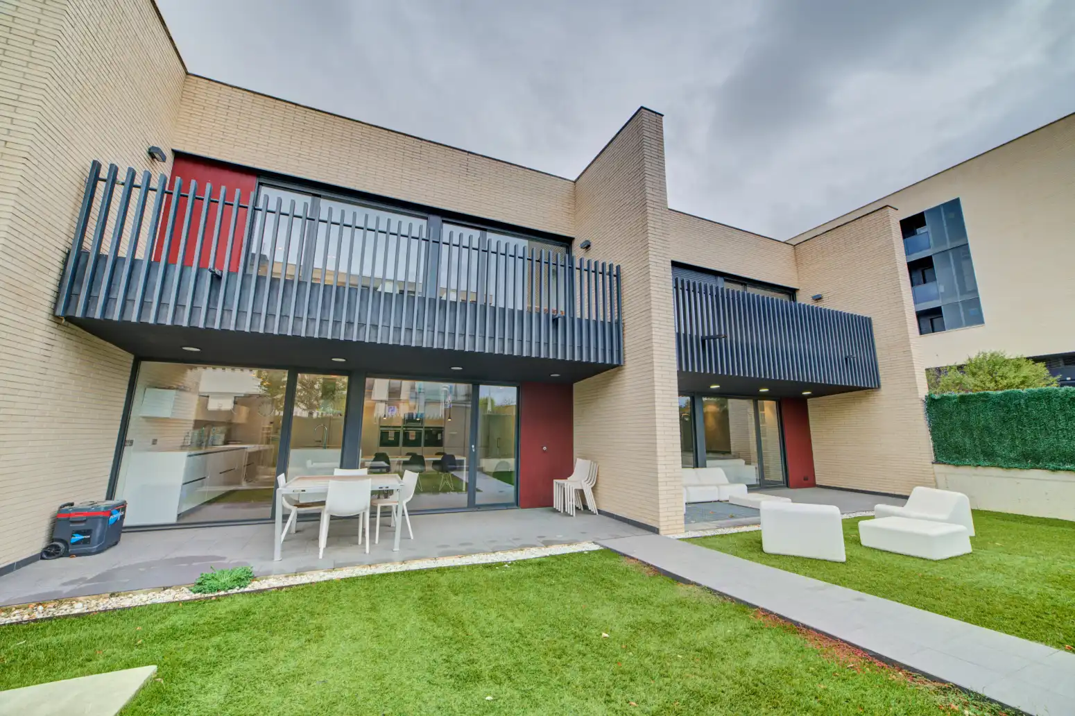 Vista exterior de Casa o chalet de alquiler en Zizur Mayor / Zizur Nagusia con Calefacción, Jardín privado y Parquet