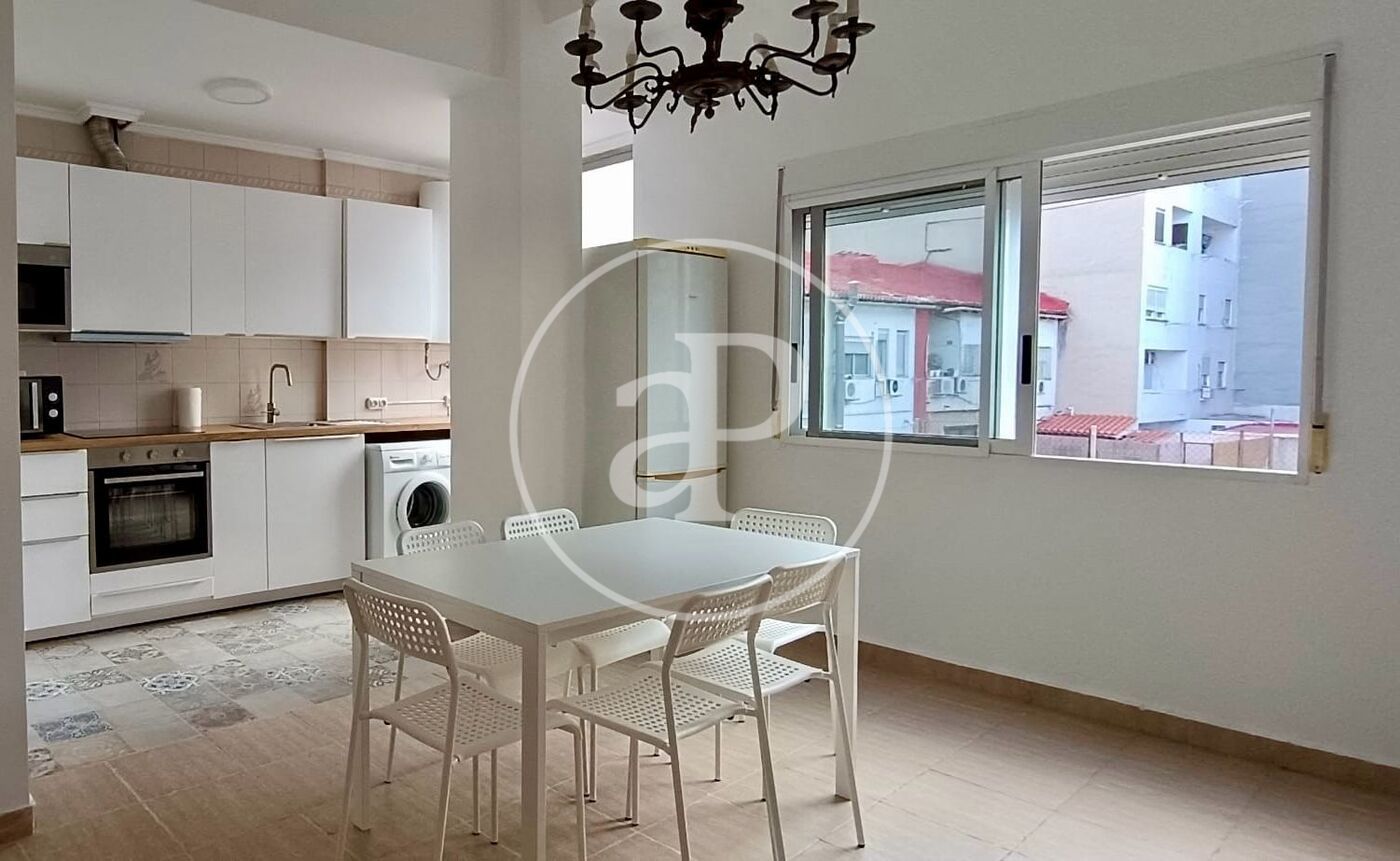 Dining room of Flat to rent in  Valencia Capital  with Air Conditioner, Heating and Furnished