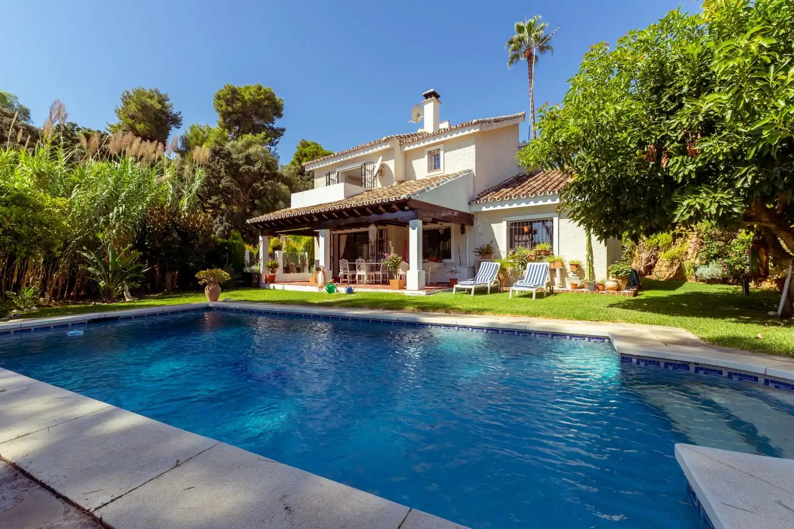 Detached house for sale in Calahonda