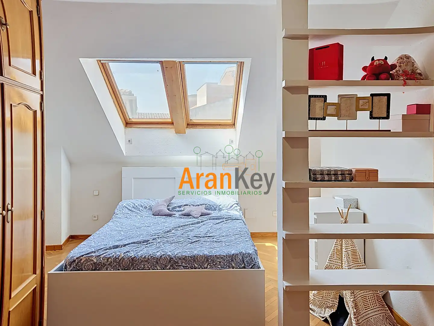 Bedroom of Flat for sale in Aranjuez  with Air Conditioner, Heating and Storage room