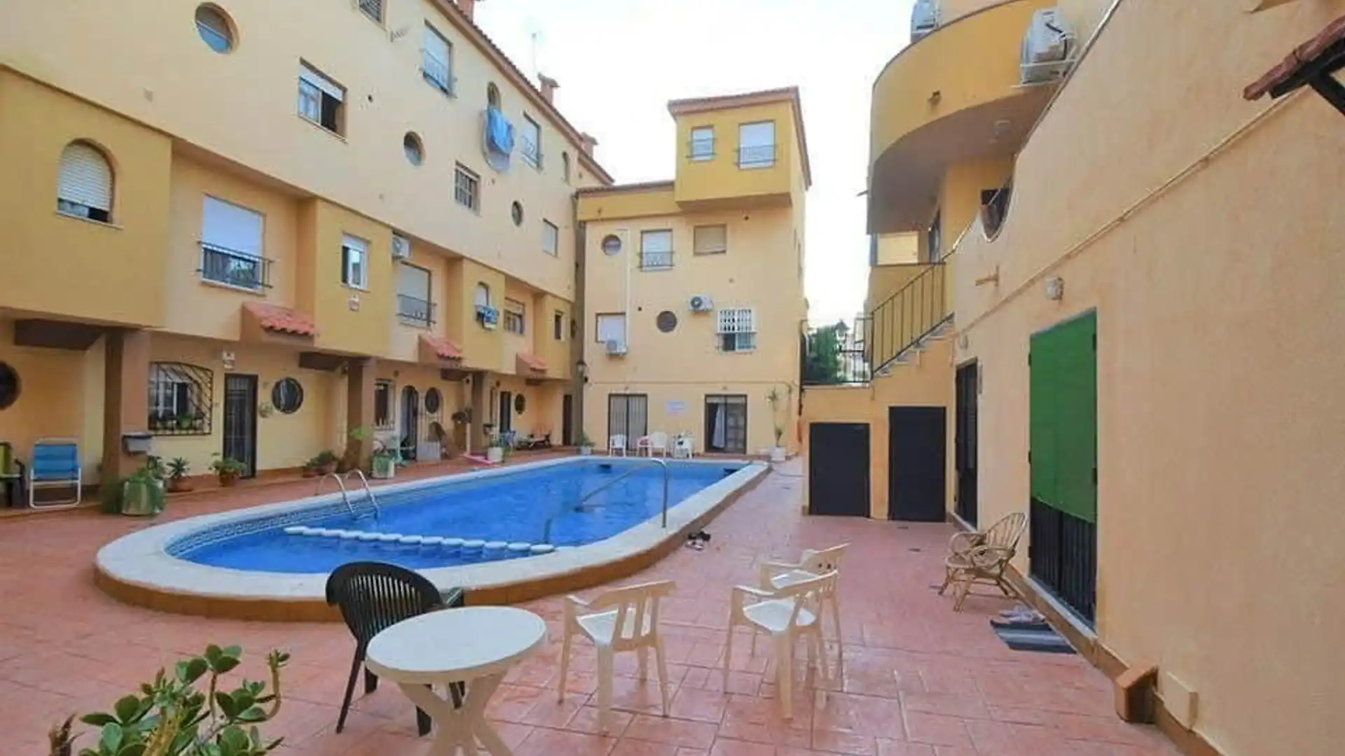 Vista exterior de Apartament en venda en Torrevieja amb Moblat