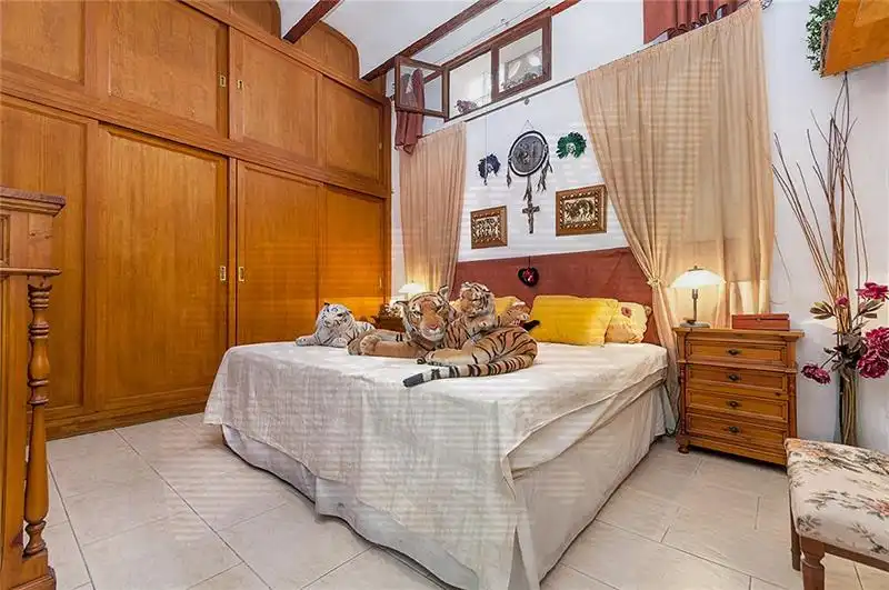 Dormitori de Casa o xalet en venda en  Palma de Mallorca amb Jardí privat i Terrassa
