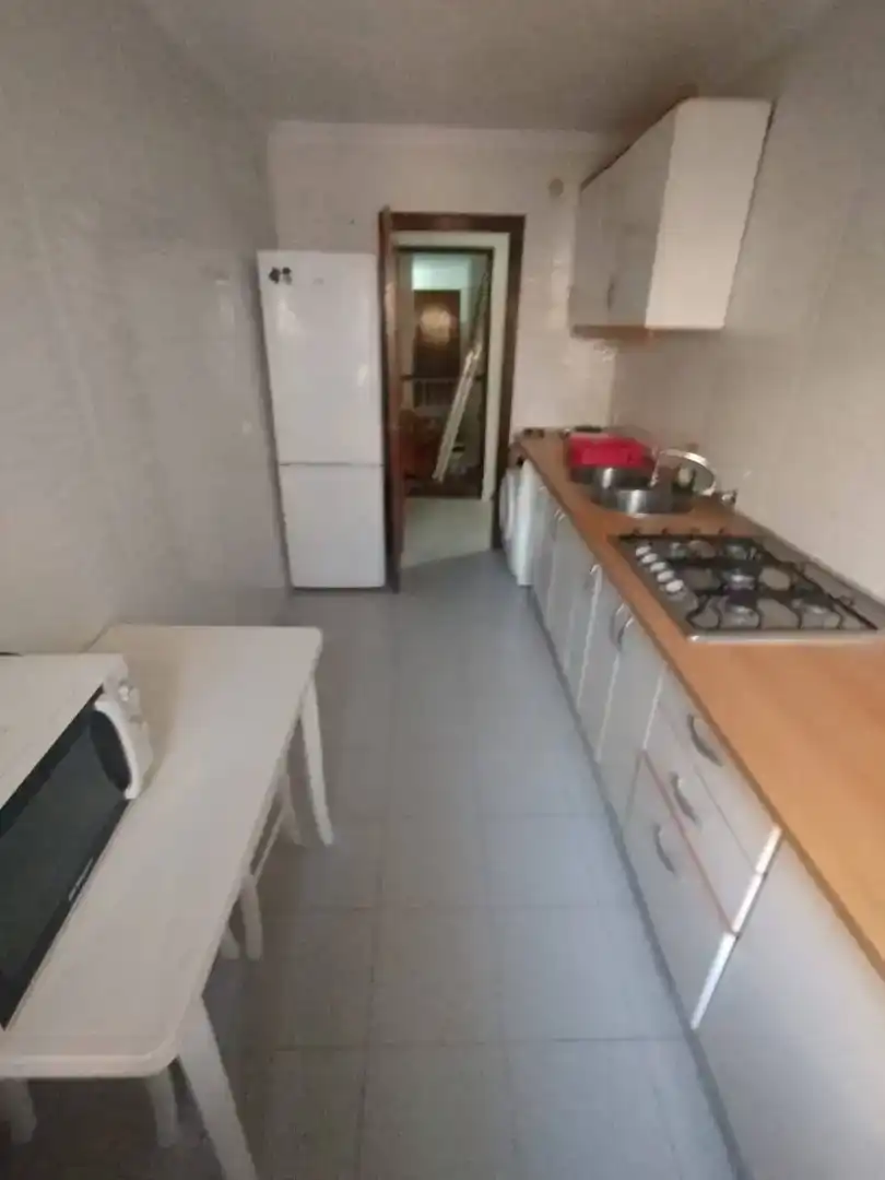 Cocina de Piso para compartir en Marbella con Aire acondicionado, Amueblado y Lavadora