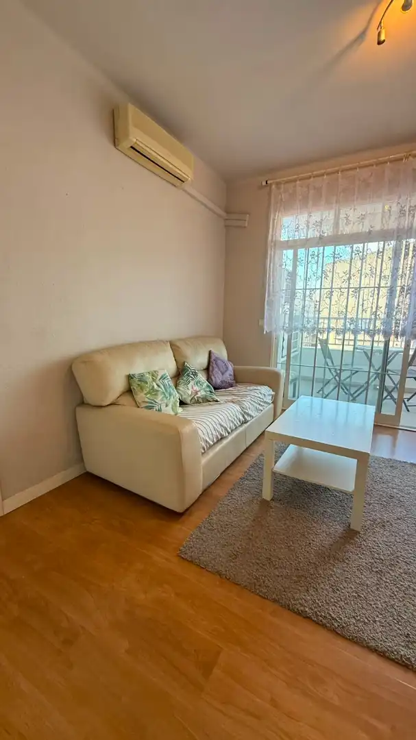 Sala de estar de Piso en venta en Cambrils con Aire acondicionado, Calefacción y Parquet