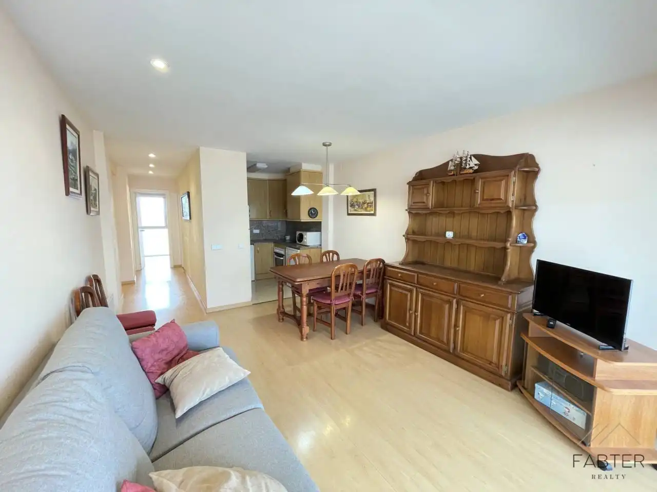 Sala de estar de Piso en venta en Palamós con Calefacción, Parquet y Terraza