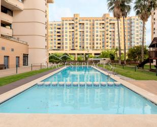 Swimming pool of Flat for sale in  Valencia Capital  with Air Conditioner, Terrace and Balcony