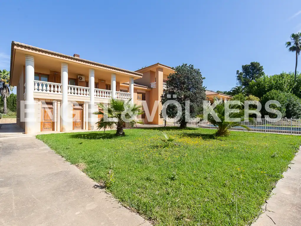 Exterior view of Houses for sale in Ontinyent  with Air Conditioner, Heating and Private garden