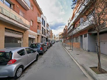 Piso con balcón en venta en Calle General Llauder