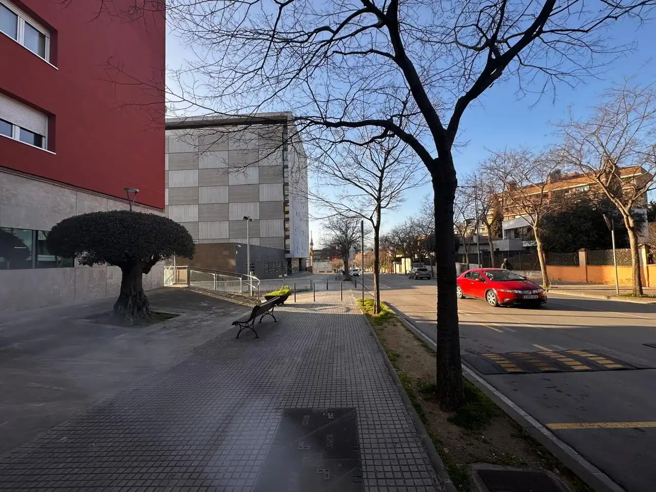 Local comercial de lloguer a JOSEP UMBERT I VENTURA, imagen 2