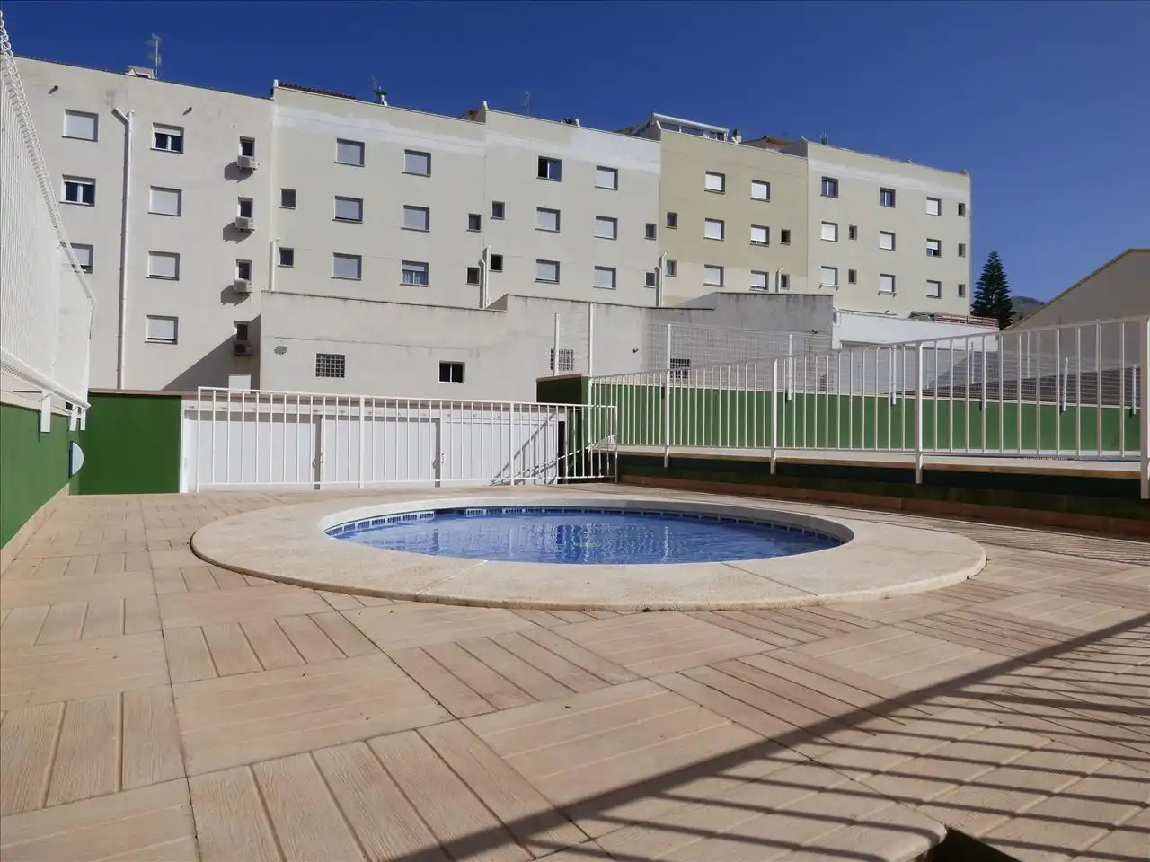 Piscina de Piso en venta en Pego