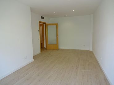 Flat with lift to rent in Via Europa - Parc Central