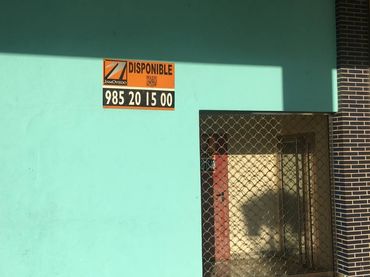 Local comercial en venda a Calle Carreño