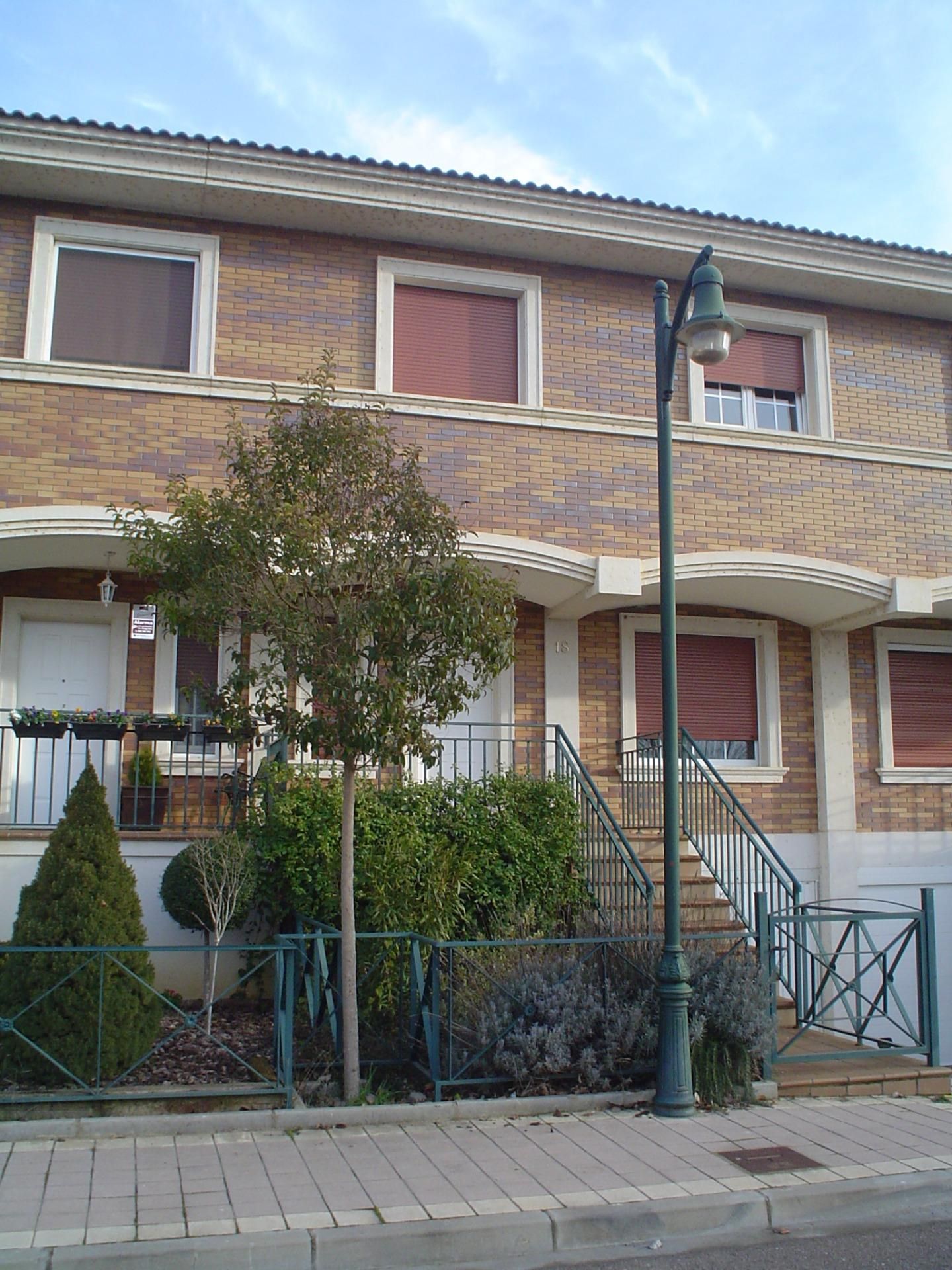 Single-family semi-detached for sale in Villaumbrales