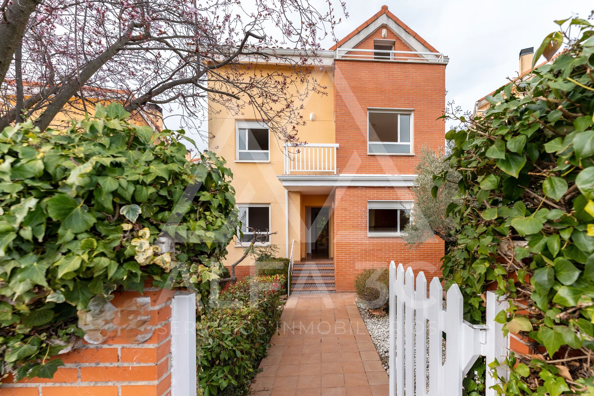 Exterior view of Houses for sale in Venturada  with Air Conditioner, Heating and Private garden