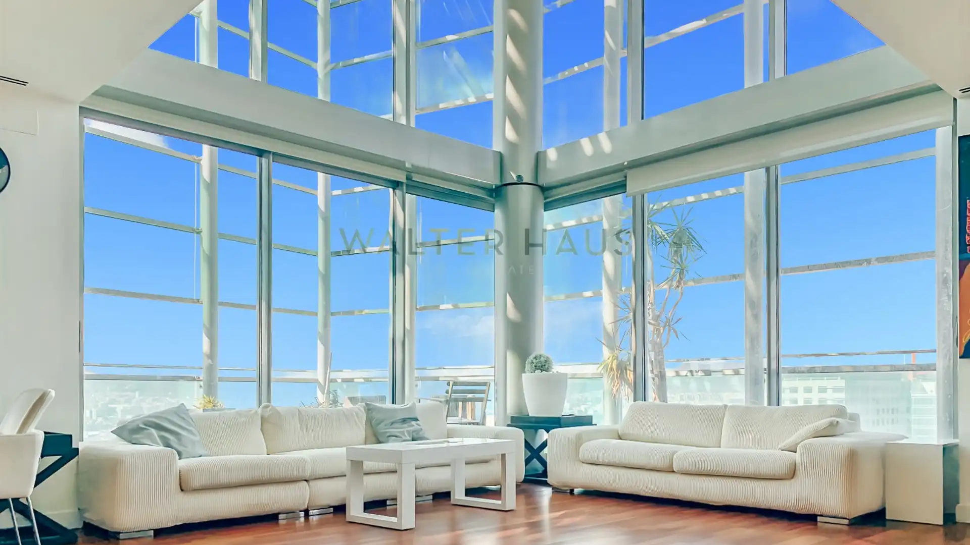 Sala de estar de Ático de alquiler en  Barcelona Capital con Aire acondicionado, Calefacción y Parquet