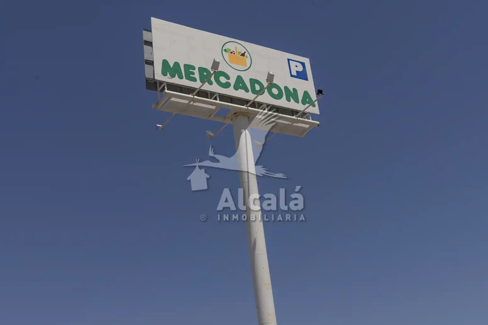 Vista exterior de Pis en venda en Ocaña amb Calefacció i Terrassa