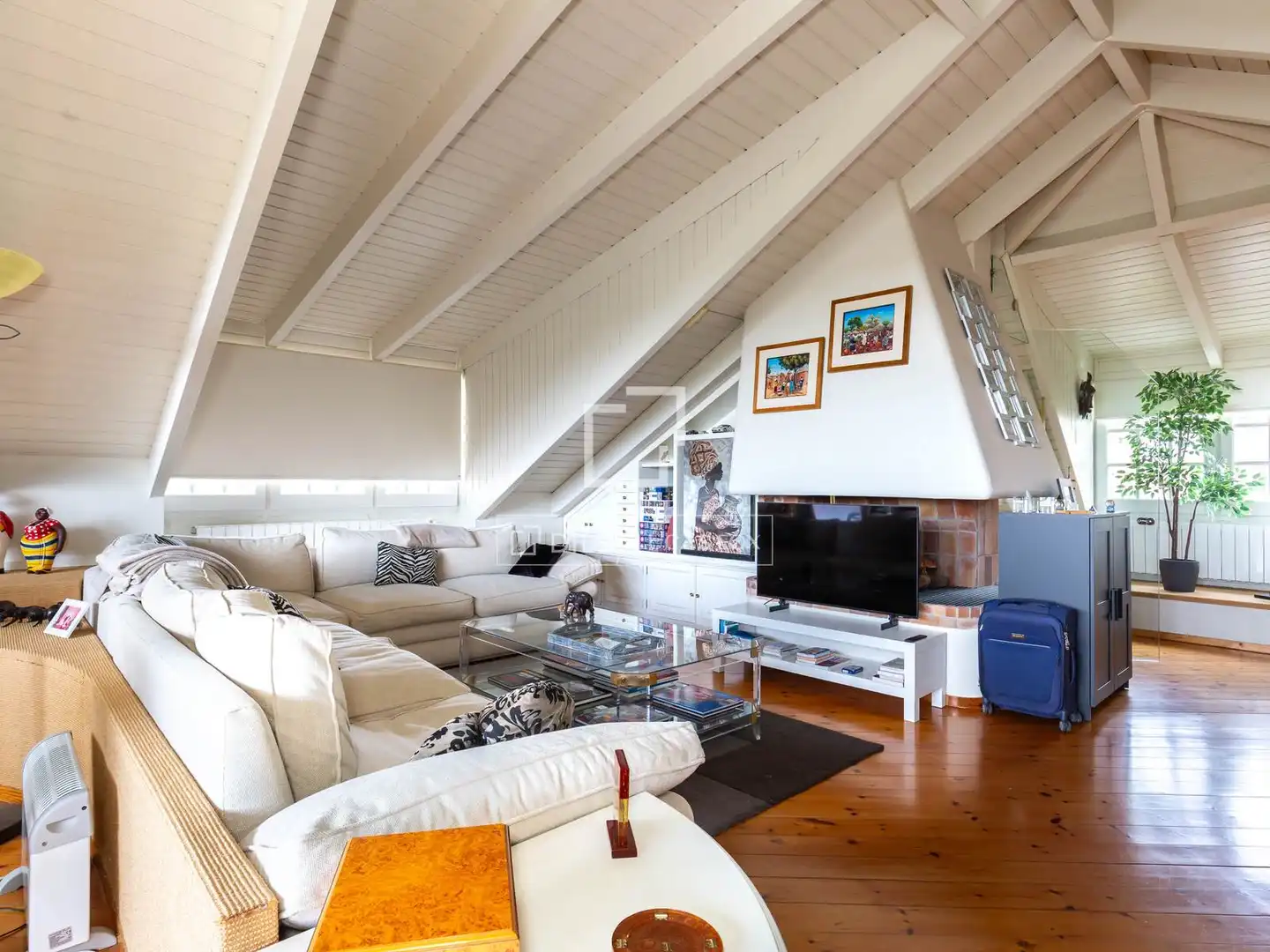 Sala d'estar de Casa o xalet en venda en Sant Just Desvern amb Aire condicionat, Calefacció i Jardí privat