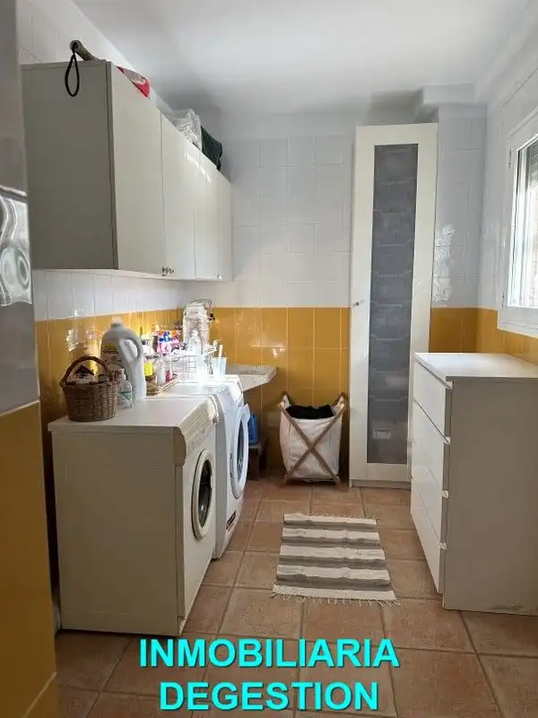 Cuina de Casa o xalet en venda en Linares amb Aire condicionat, Calefacció i Jardí privat