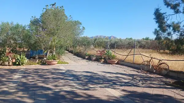 Garten von Einfamilien-Reihenhaus zum Verkauf in Albatera mit Abstellraum und Schwimmbad