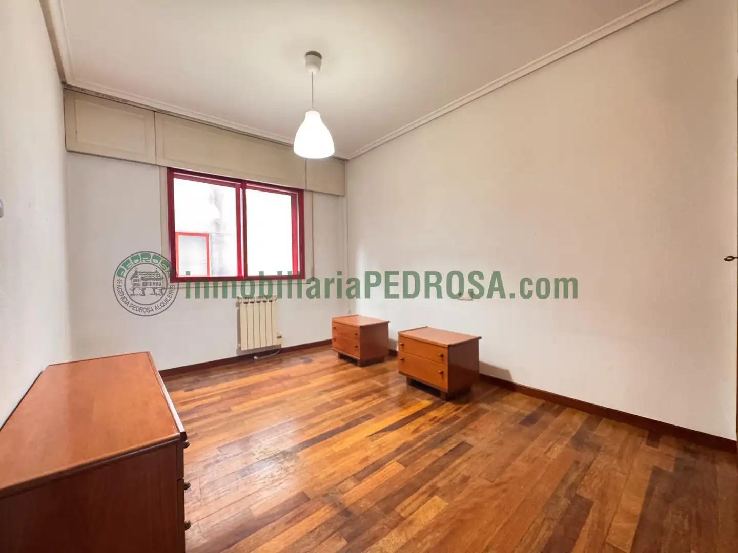 Bedroom of Flat for sale in Pontevedra Capital   with Heating and Storage room
