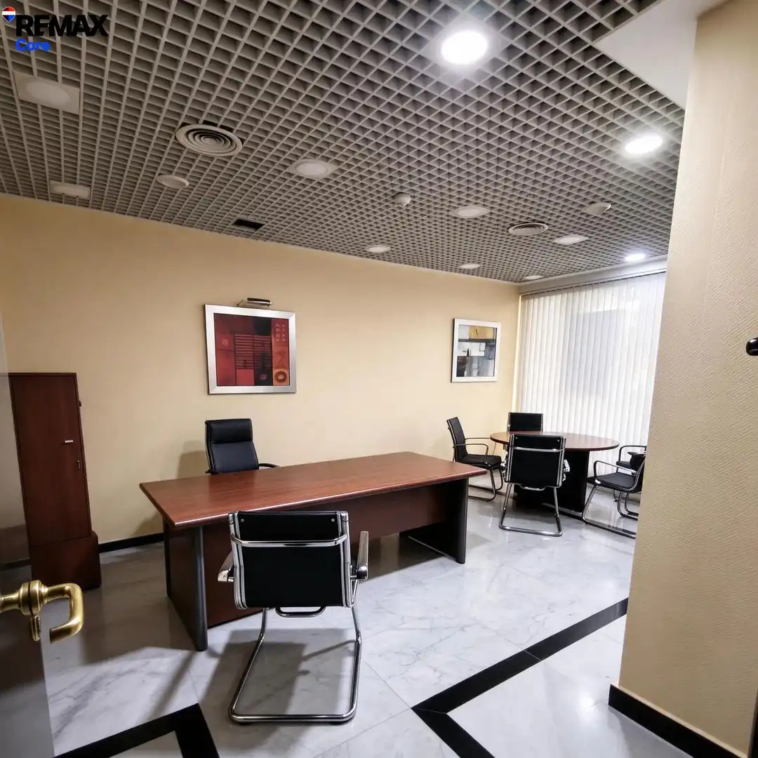 Office space with lift for sale in Casco Antiguo, imagen 32