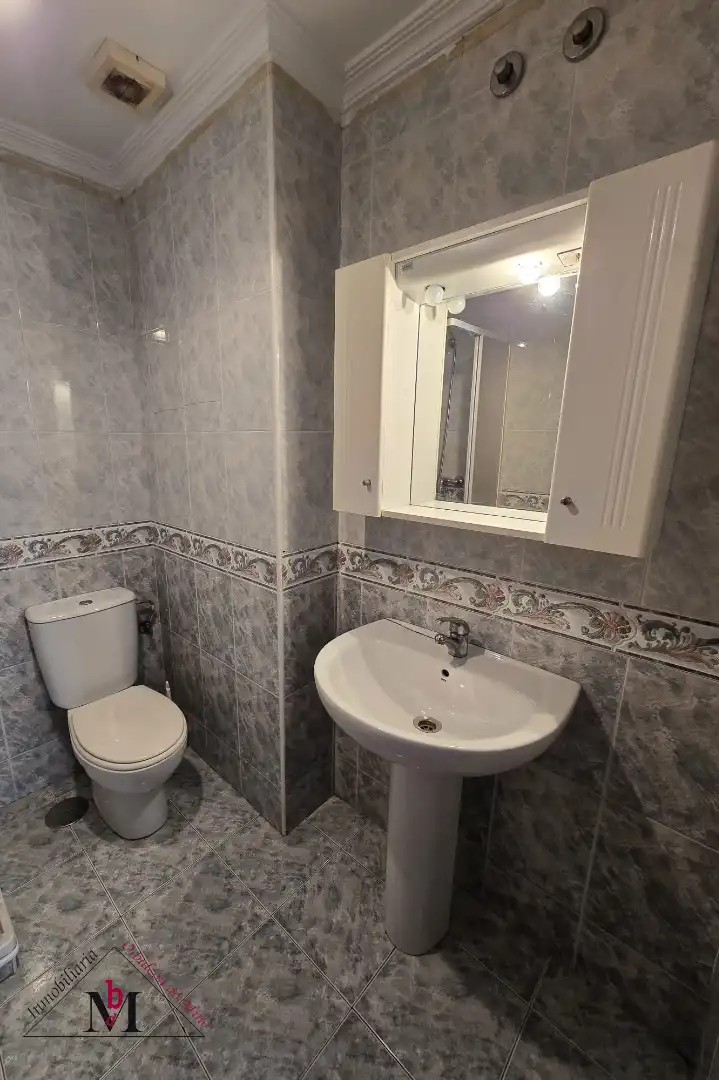Baño de Piso en venta en Tomiño con Calefacción y Amueblado