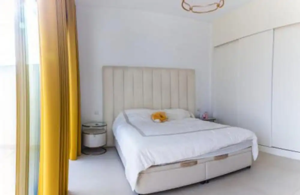 Schlafzimmer von Einfamilien-Reihenhaus zum Verkauf in Casares mit Klimaanlage, Privatgarten und Terrasse