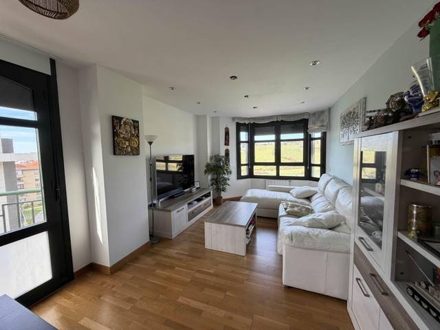 Piso en Venta en Calle Calle Joaquín Achucarro Arisqueta, 33a en Negurigane - Peruri