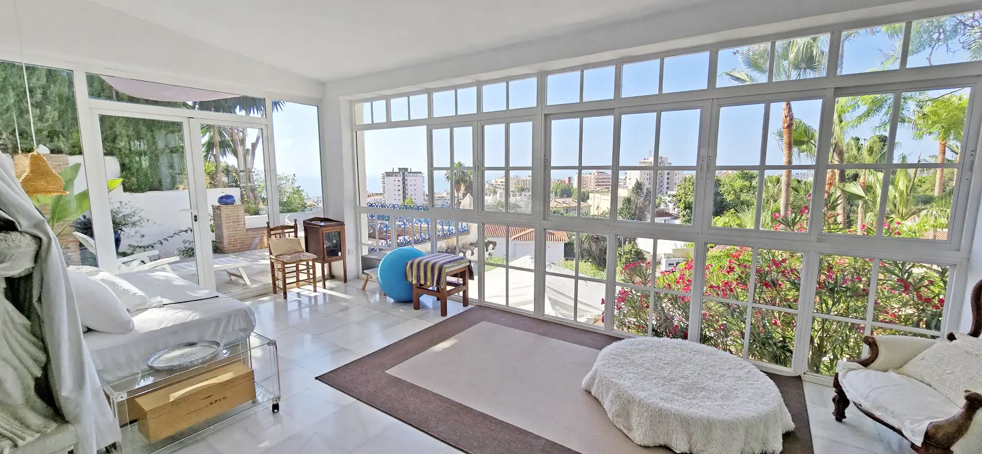 Habitación de Casa o chalet en venta en Torremolinos con Jardín privado, Terraza y Trastero