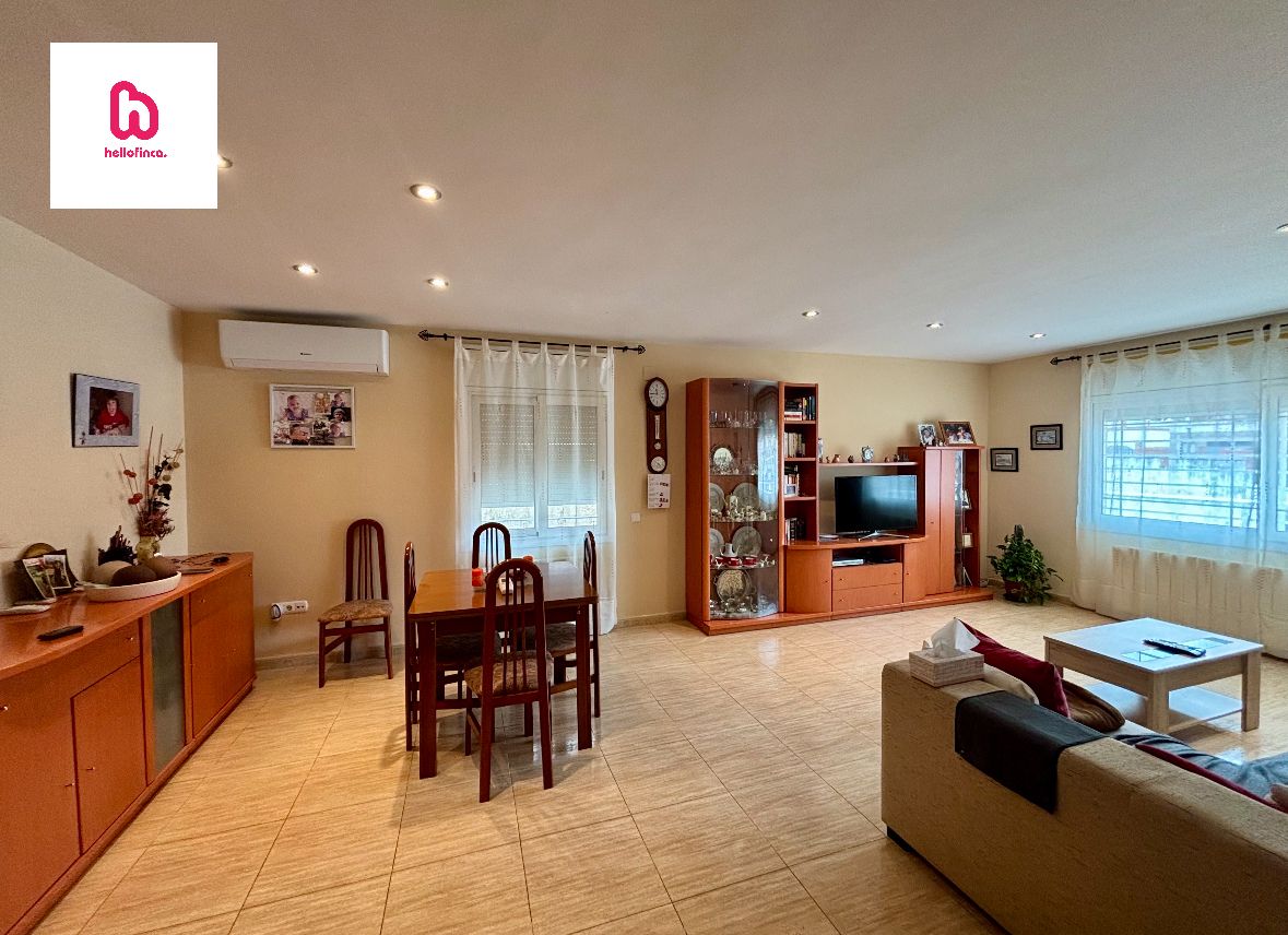 Sala d'estar de Casa o xalet en venda en Sant Salvador de Guardiola amb Aire condicionat, Calefacció i Jardí privat