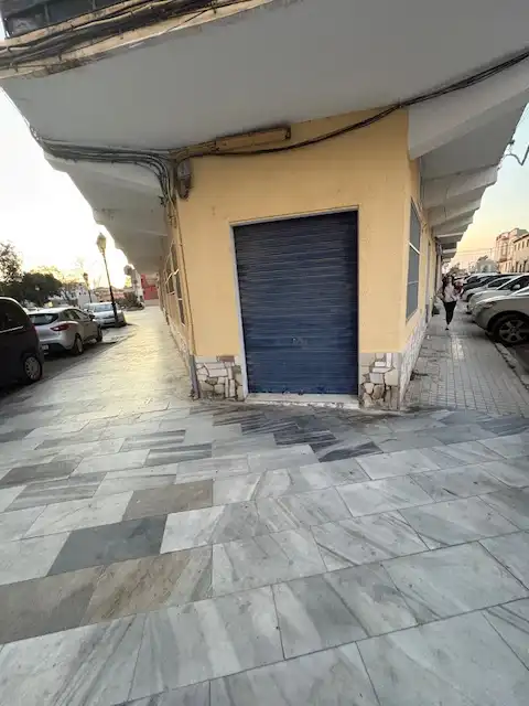 Gewerbefläche zum Verkauf in Carrer del Portal de Sales 3