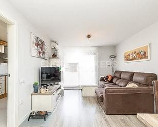 Sala d'estar de Apartament en venda en Terrassa amb Aire condicionat i Balcó