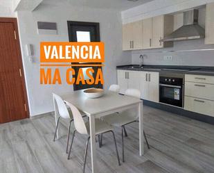 Kitchen of Flat to rent in  Valencia Capital  with Air Conditioner and Balcony