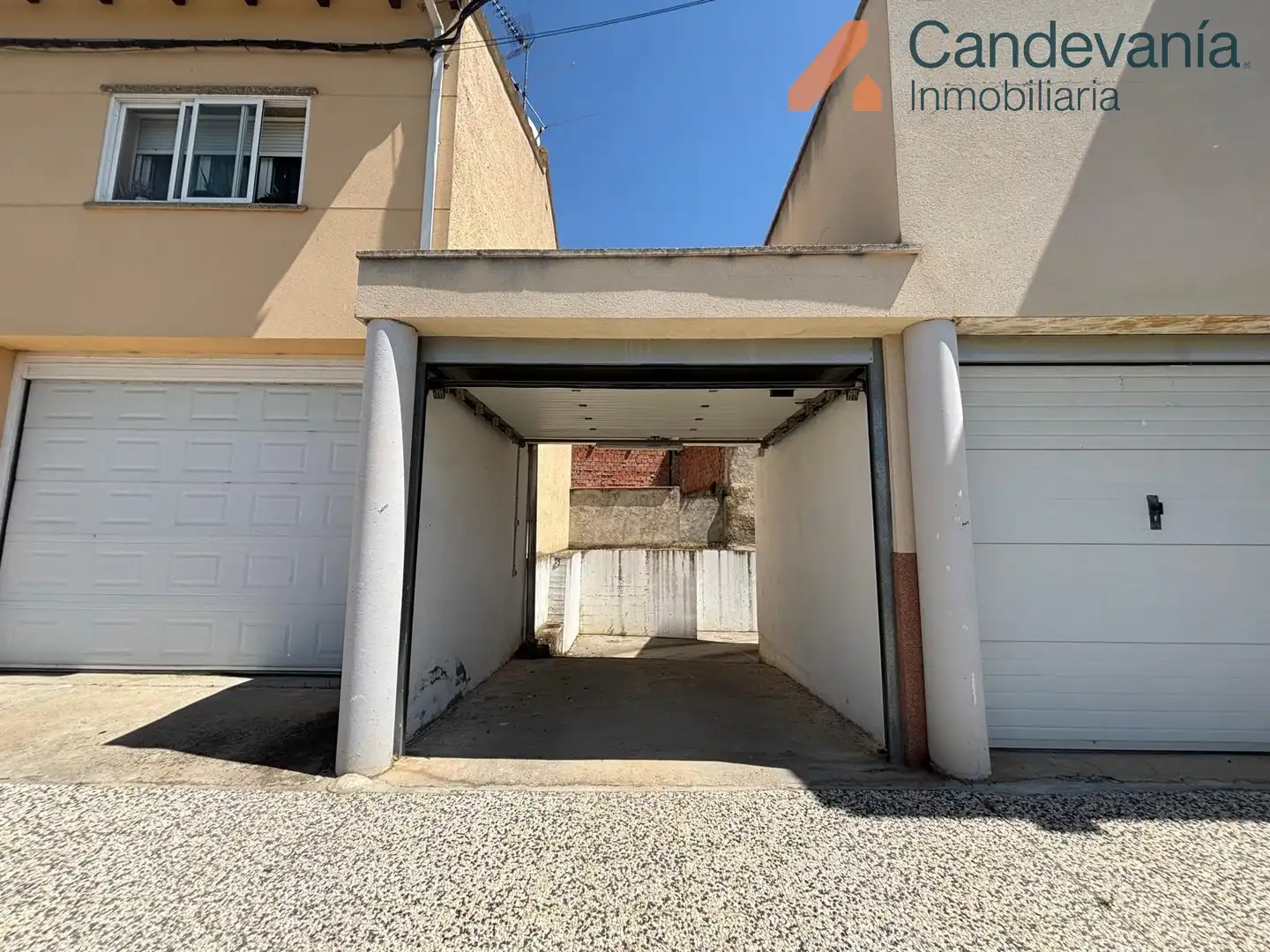 Parking de Piso en venta en San Mateo de Gállego con Calefacción y Trastero