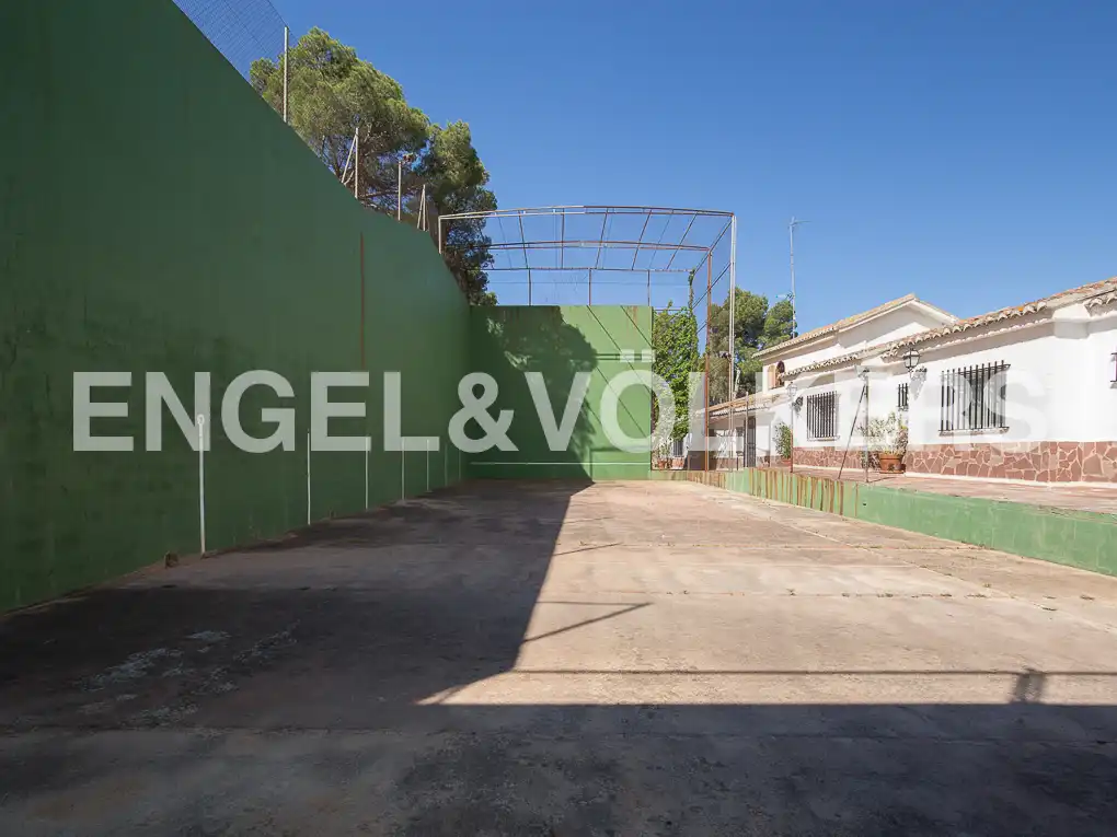 Houses for sale in Náquera  with Air Conditioner, Heating and Private garden