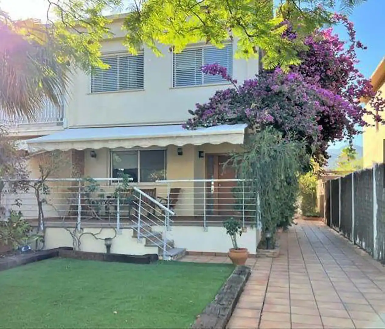 Vista exterior de Casa o chalet de alquiler en Benicasim / Benicàssim con Aire acondicionado, Calefacción y Jardín privado