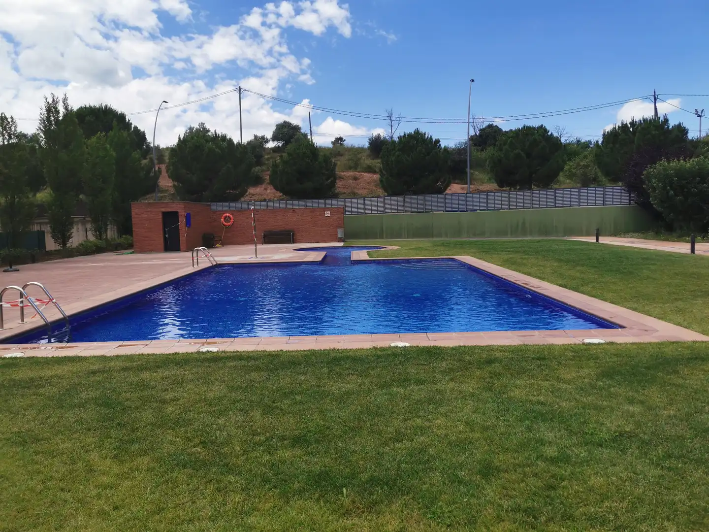 Piscina de Apartament en venda en Manresa amb Aire condicionat, Calefacció i Parquet
