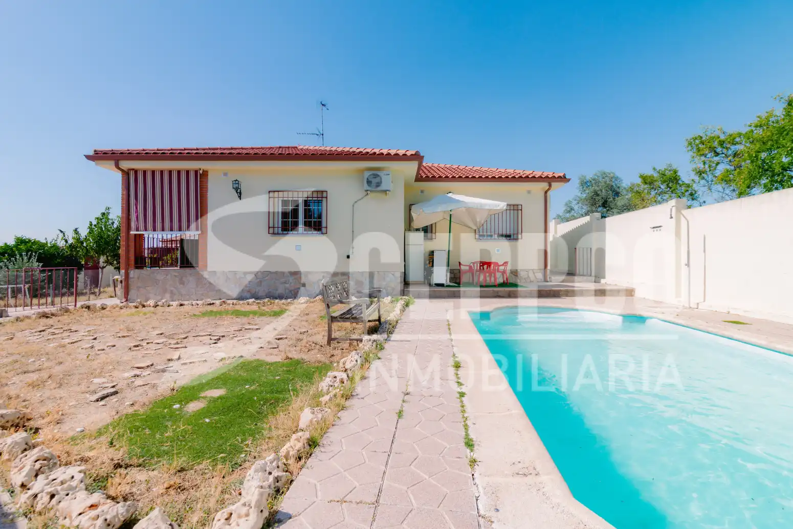 Piscina de Casa o xalet en venda en Santa Cruz del Retamar amb Aire condicionat, Calefacció i Terrassa