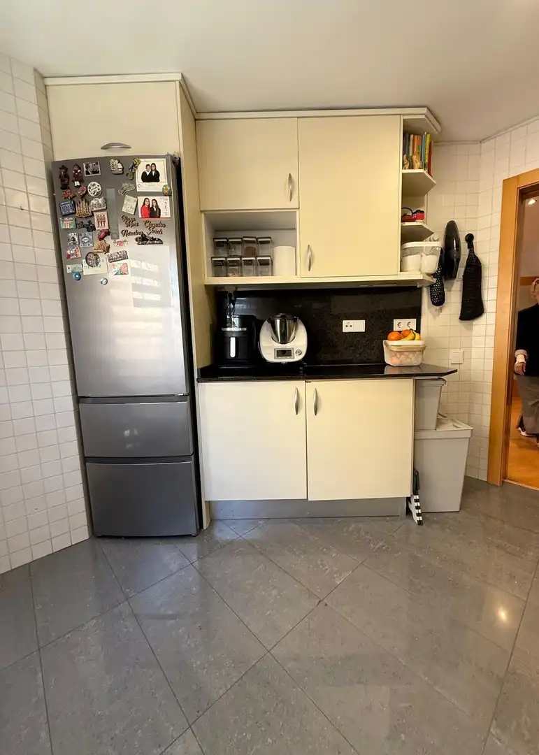 Küche von Maisonette zum Verkauf in L'Hospitalet de Llobregat mit Klimaanlage, Heizung und Parkett