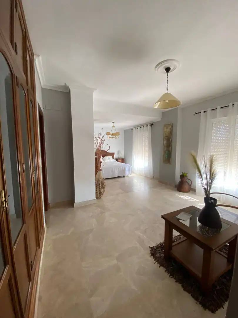 Dormitori de Casa o xalet en venda en Dos Hermanas amb Aire condicionat, Calefacció i Jardí privat
