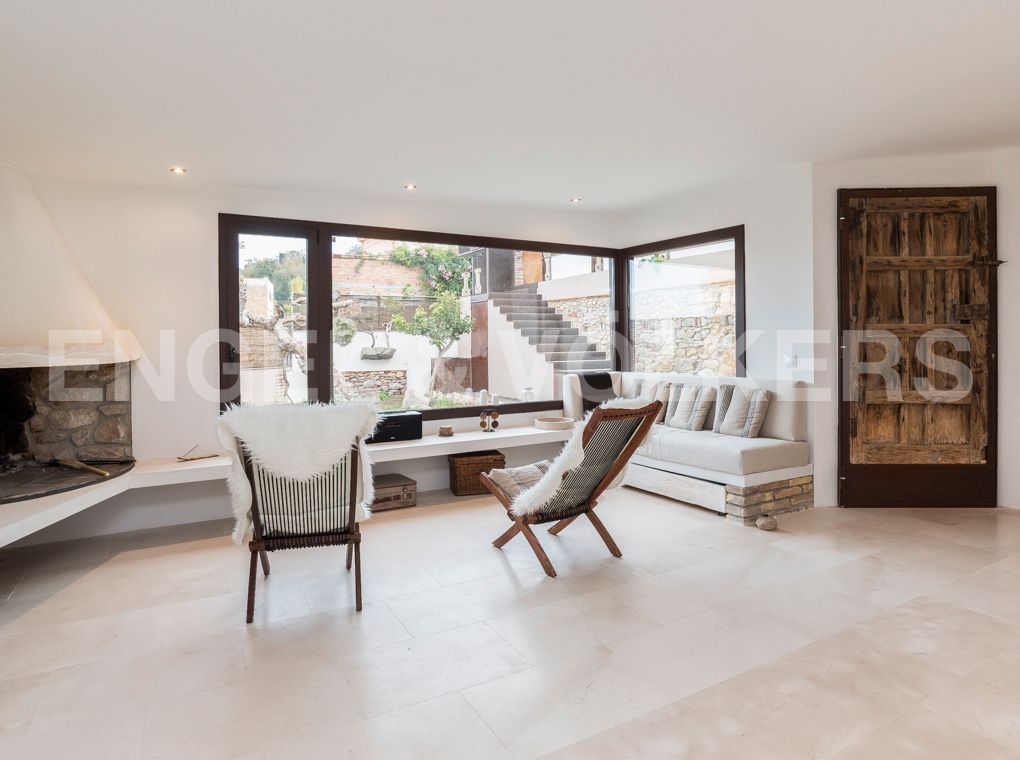 Sala d'estar de Casa adosada de lloguer en  Barcelona Capital amb Calefacció, Jardí privat i Terrassa