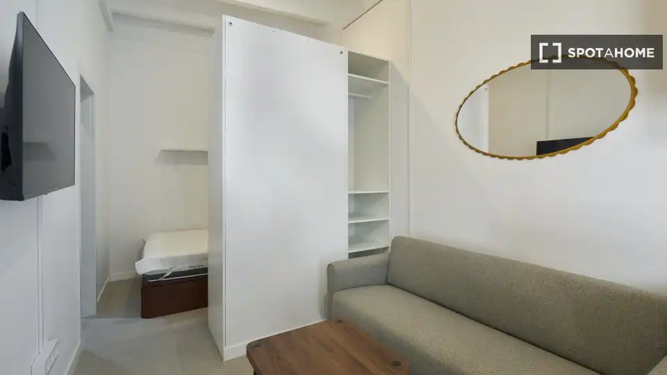 Schlafzimmer von Wohnung zur Miete in Barcelona mit Klimaanlage, Heizung und Möbliert