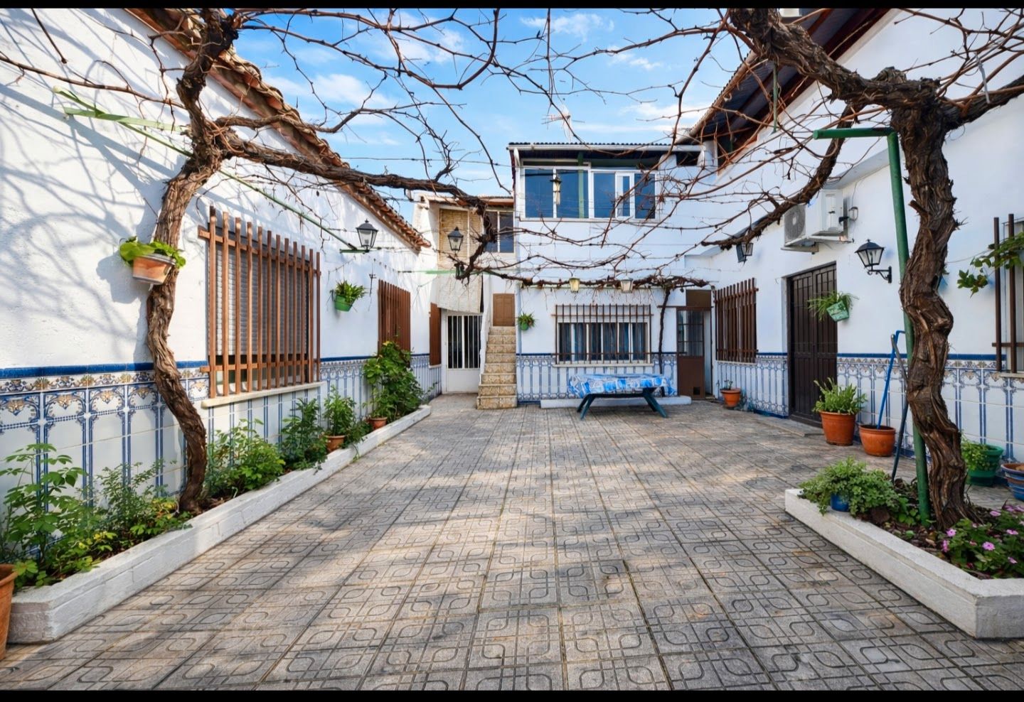 Vista exterior de Casa o xalet en venda en Argamasilla de Calatrava amb Aire condicionat, Calefacció i Terrassa