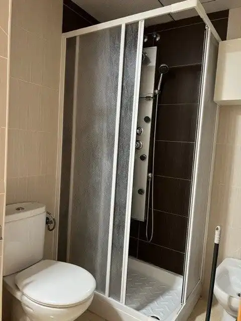 Baño de Apartamento de alquiler en Murcia con Aire acondicionado, Calefacción y Trastero