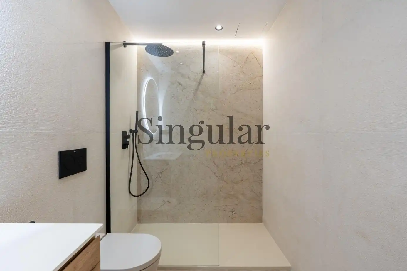 Baño de Piso en venta en Barcelona con Aire acondicionado, Calefacción y Terraza