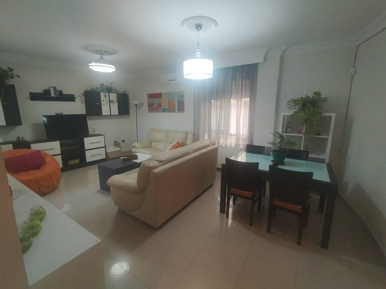 Sala d'estar de Casa o xalet de lloguer en Las Gabias amb Aire condicionat, Calefacció i Moblat