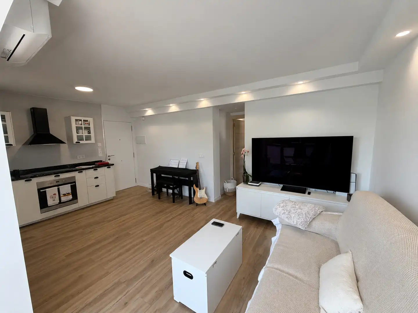 Sala d'estar de Apartament en venda en Marbella amb Aire condicionat, Moblat i Internet
