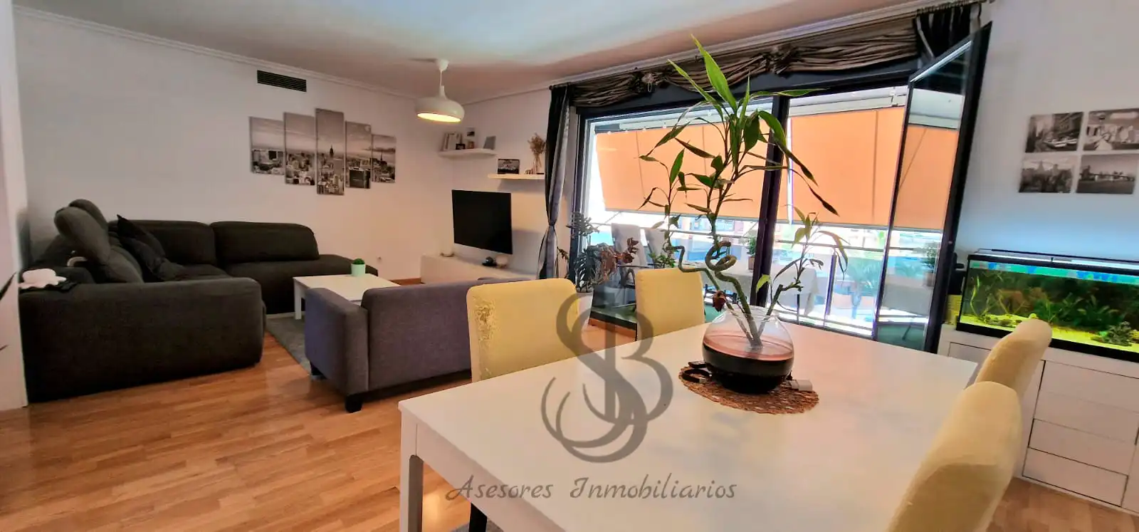 Sala d'estar de Pis en venda en Alicante / Alacant amb Aire condicionat, Calefacció i Parquet